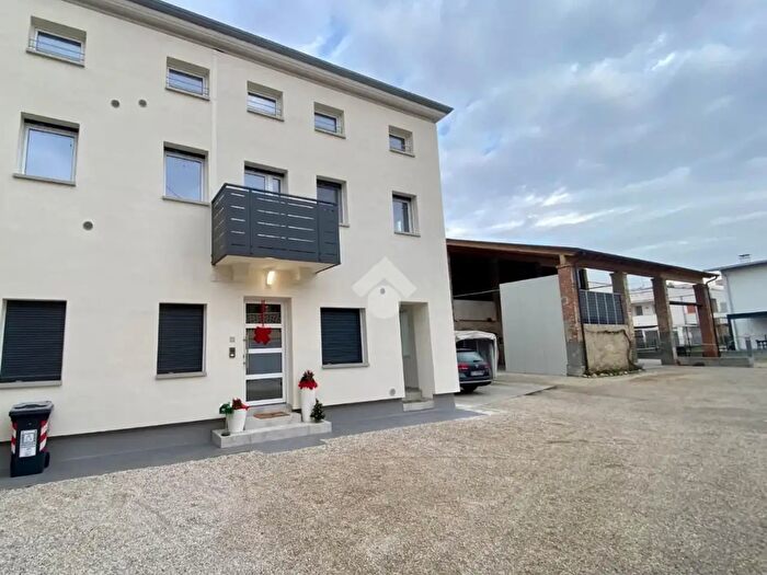 Appartamento quadrilocale in vendita in Via S Francesco, Isola Vicentina