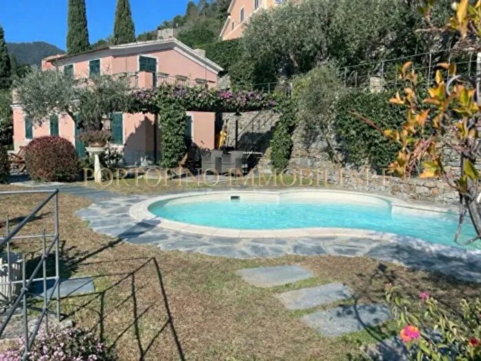 Casa con 5 locali in affitto in Via Privata San Bartolomeo, Rapallo