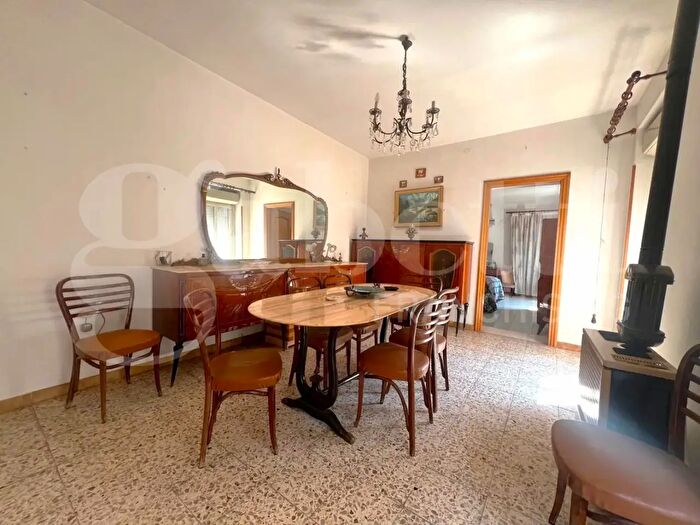 Appartamento trilocale in vendita in Via Eustachio Santilli, Sesto Campano