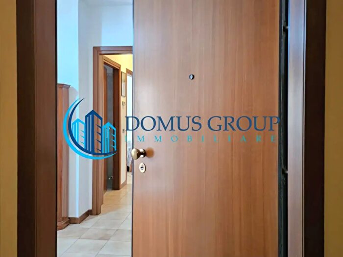 Appartamento trilocale in vendita in Via Carlo Arturo Jemolo, Roma