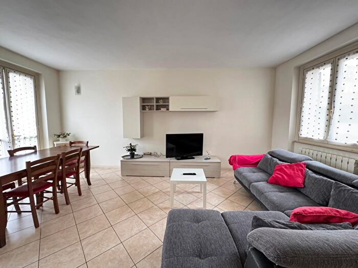 Appartamento trilocale in vendita in Via Risorgimento, Castrezzato