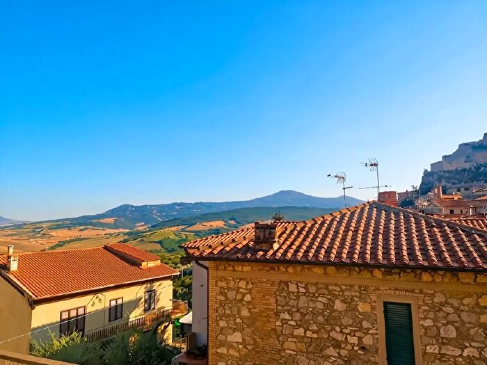 Casa con 16 locali in vendita in Castiglione D'Orcia