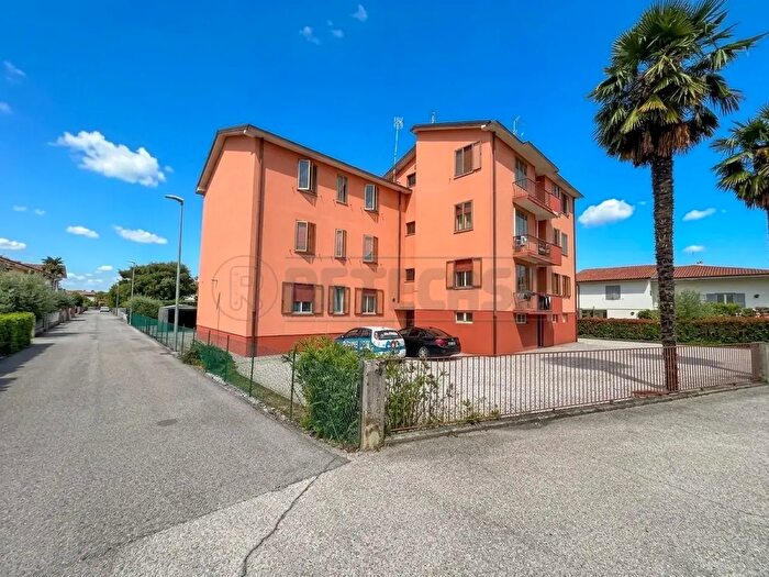 Appartamento con 6 locali in vendita in Via Julia, Bagnaria Arsa