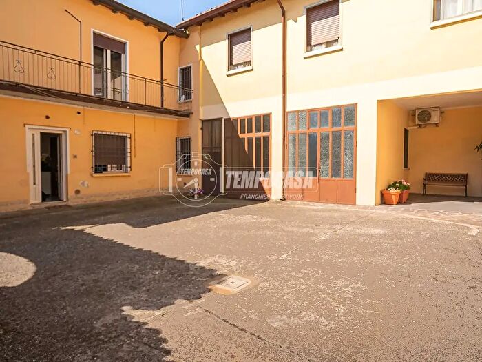 Appartamento trilocale in vendita in Via Porta Lago a, Castiglione Delle Stiviere
