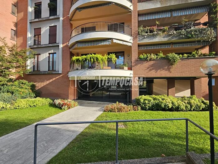 Appartamento trilocale in vendita in Milano