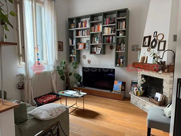 Casa quadrilocale in vendita in Via Trieste, Campi Bisenzio