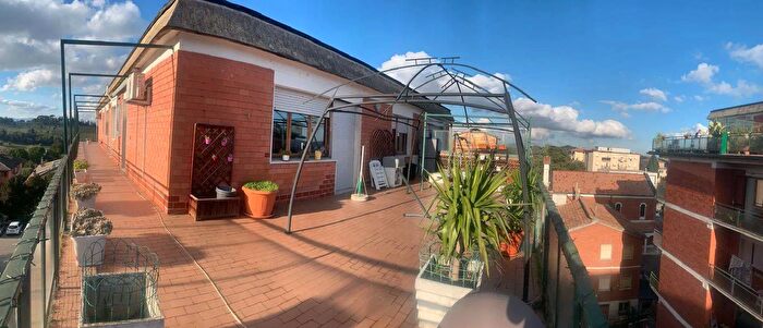 Appartamento con 5 locali in vendita in Macerata