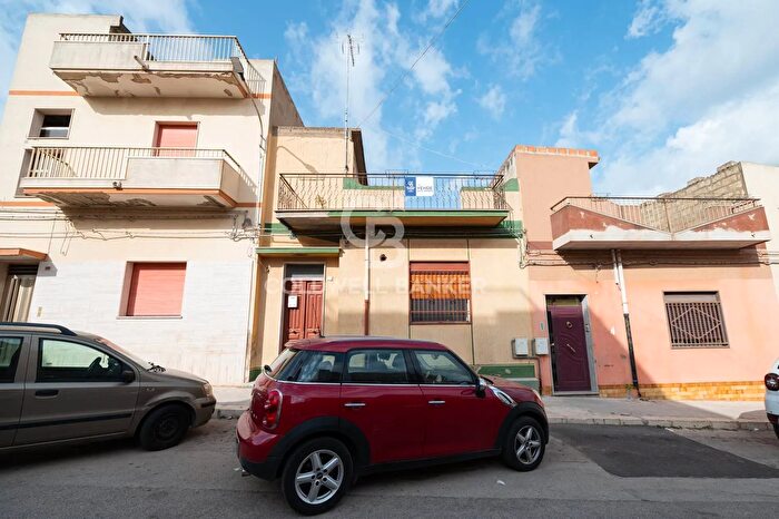Casa con 8 locali in vendita in Viale Volturno B, Vittoria