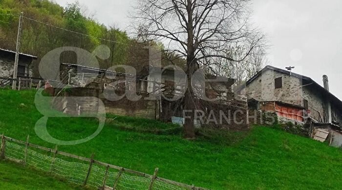 Casa monolocale in vendita in Località Premiana Snc, Talamona