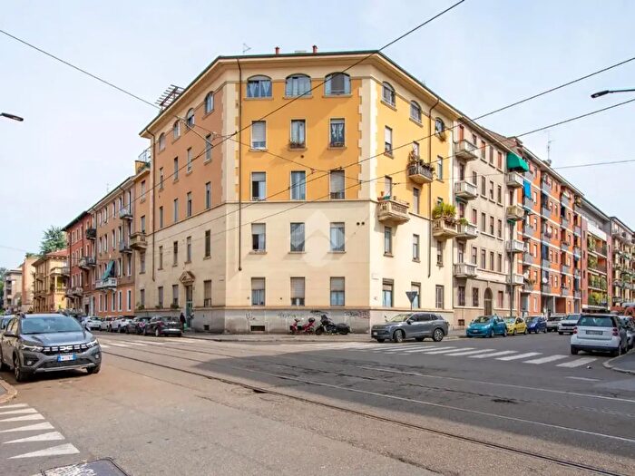Appartamento trilocale in vendita in Viale Espinasse, Milano