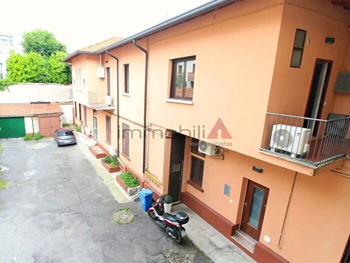 Appartamento bilocale in affitto in Via Amati, Monza