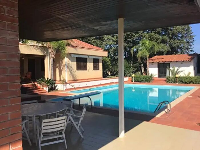 Casa con 6 locali in vendita in Via Tommaso Natale, Palermo