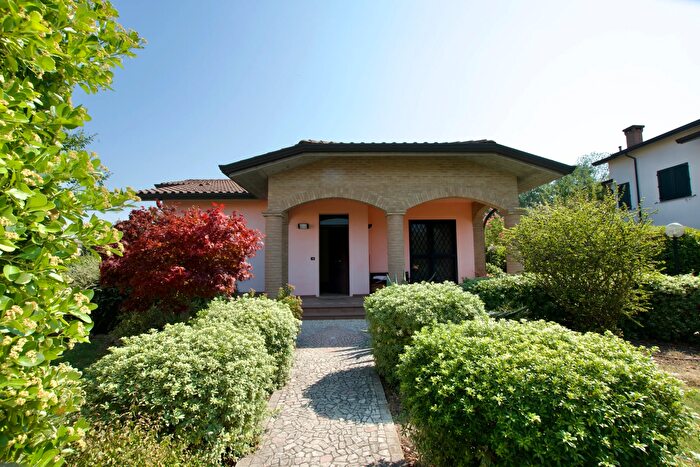 Casa con 7 locali in vendita in Via Fratelli Cervi, Poggio Renatico