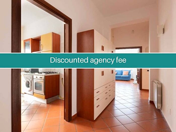 Appartamento trilocale in affitto in Via Rosa Raimondi Garibaldi, Garbatella, Roma