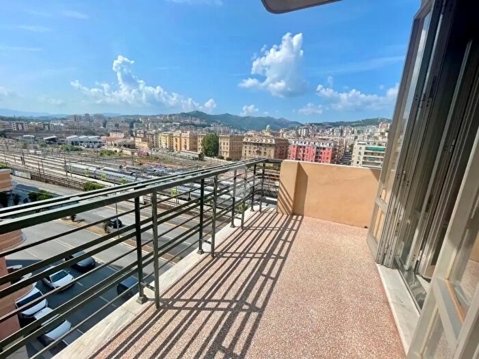Appartamento quadrilocale in vendita in Corso Aldo Gastaldi, Genova
