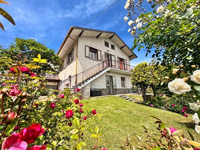 Casa con 6 locali in vendita in Via Musarelle, Lizzano In Belvedere