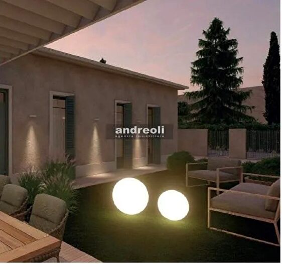 Casa con 7 locali in vendita in Jesi