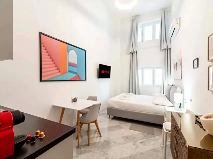 Appartamento monolocale in affitto in Via San Giovanni alla Paglia, Milano