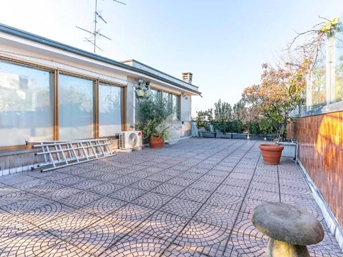 Appartamento trilocale in vendita in Via Giuseppe Ripamonti, Milano