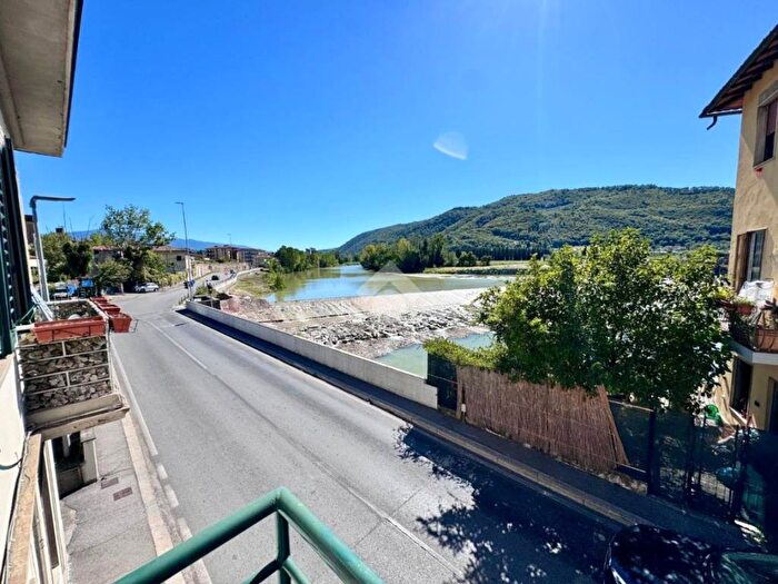 Appartamento quadrilocale in vendita in Via Aretina, Sieci, Pontassieve