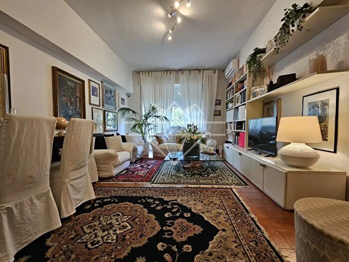 Appartamento con 5 locali in vendita in Carrara