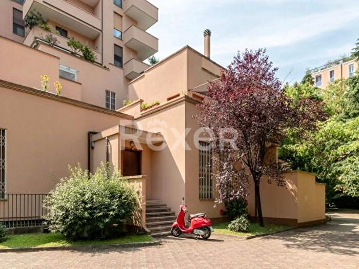 Appartamento con 5 locali in vendita in Via Fratelli Cervi, Segrate