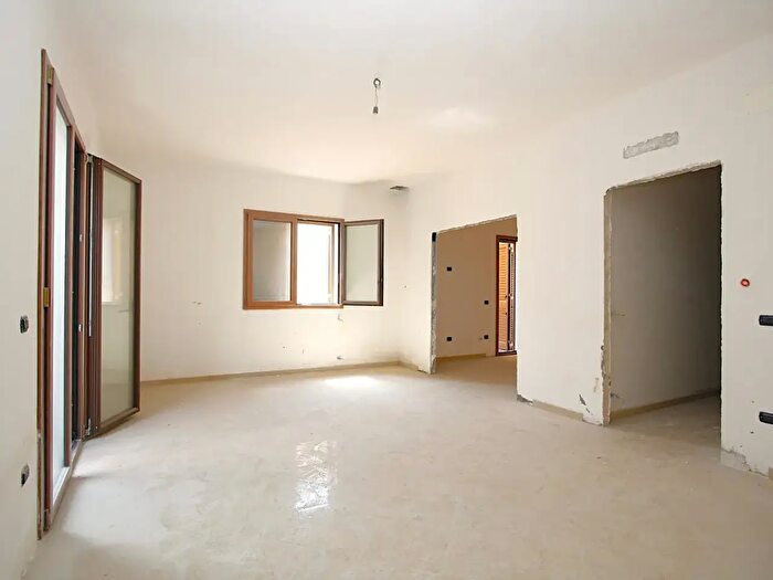 Appartamento quadrilocale in vendita in Via Impero, Parabita