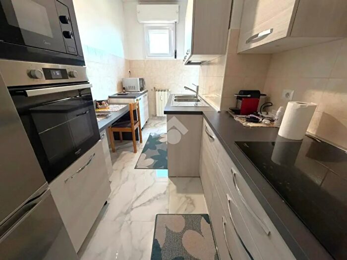 Appartamento quadrilocale in vendita in Via Carlo Zaccagnini, Roma