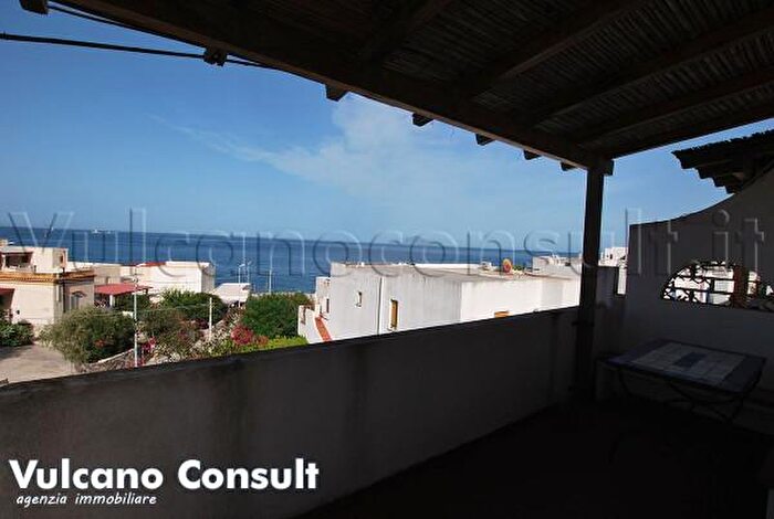 Appartamento trilocale in vendita in Sp, Lipari