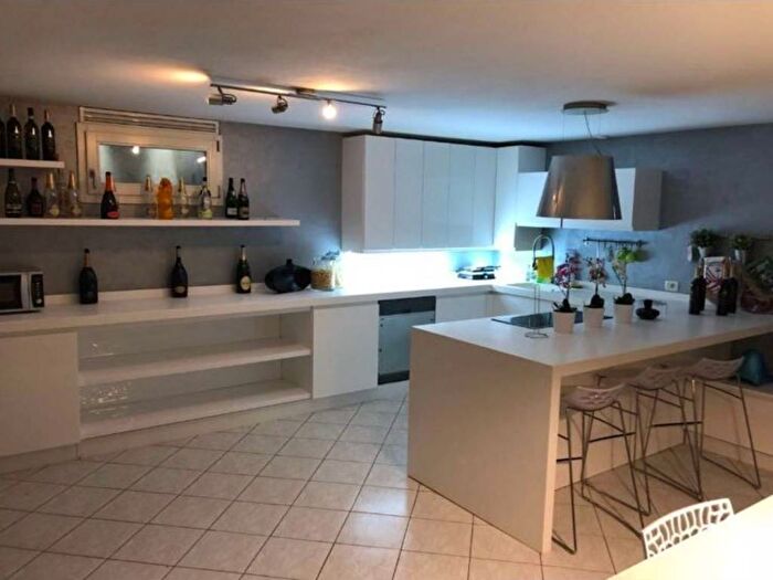 Casa con 5 locali in affitto in Pinarella, Cervia