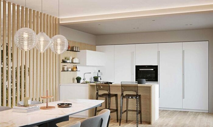 Appartamento trilocale in vendita in Via della Luce, Roma