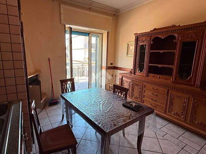 Appartamento bilocale in affitto in Via giovanni antonio campano, Piscinola, Napoli