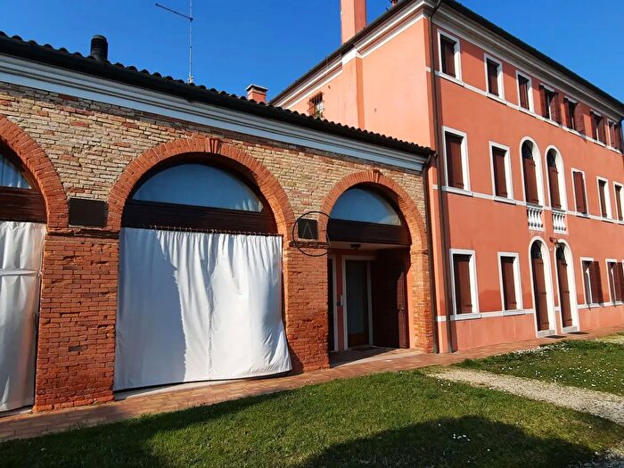 Casa con 5 locali in affitto in Breda Di Piave