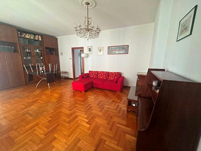 Appartamento trilocale in affitto in Via del Monte, Città Vecchia, Trieste