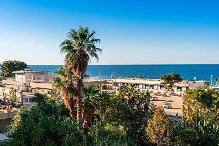 Appartamento trilocale in affitto in Via Giovanni da Cartagena, Addaura, Palermo