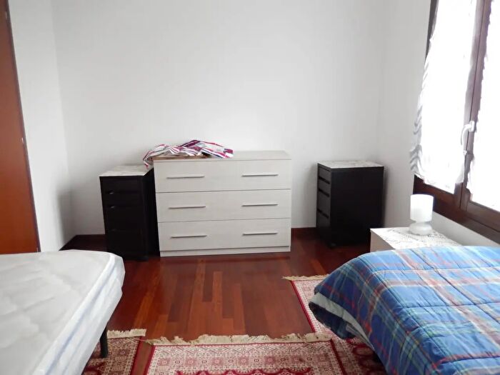 Appartamento trilocale in affitto in Via Ansaldo, Milano