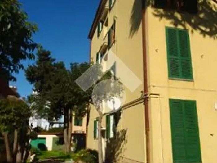 Appartamento bilocale in vendita in Via Orazio, Pomezia