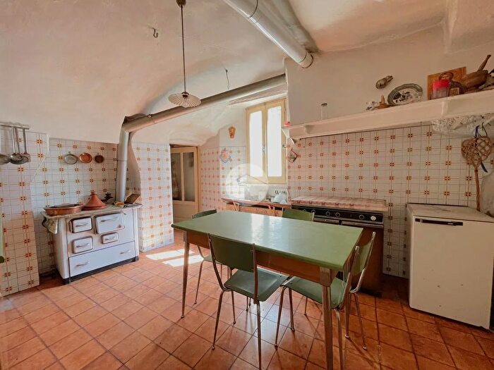 Casa quadrilocale in vendita in Via Giuseppe Garibaldi, Vezza DOglio