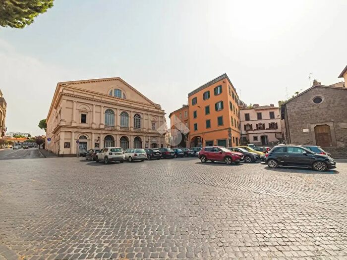 Appartamento bilocale in vendita in Via Chiusa, Viterbo