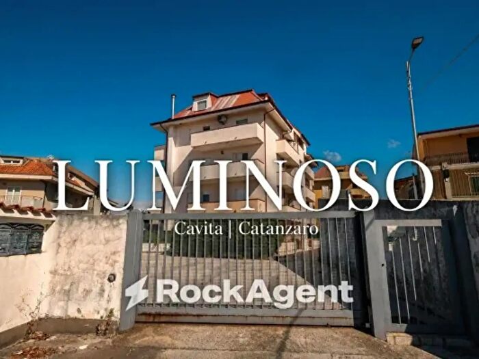 Appartamento quadrilocale in vendita in Via Alessi di Turio, Catanzaro