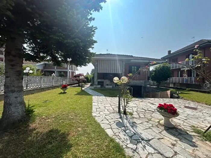 Casa con 5 locali in vendita in Via della Palazzina B, Alessandria