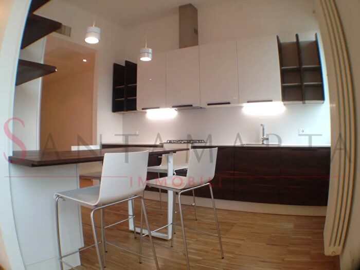 Appartamento trilocale in affitto in Via Giulio E Corrado Venini, Milano