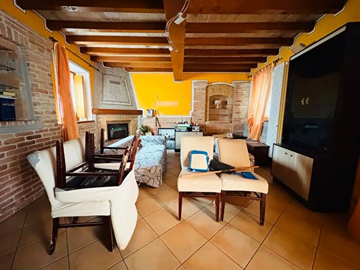 Casa trilocale in vendita in Via Giacomo Matteotti, Lugagnano Val DArda