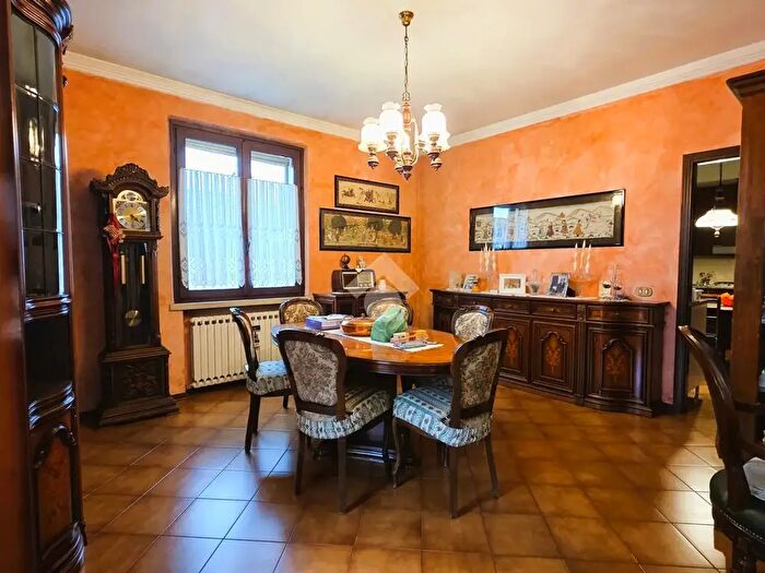 Appartamento trilocale in vendita in Via Gobetti, Bagnolo San Vito