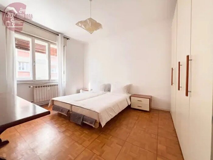 Appartamento trilocale in vendita in Via di Cologna, Trieste