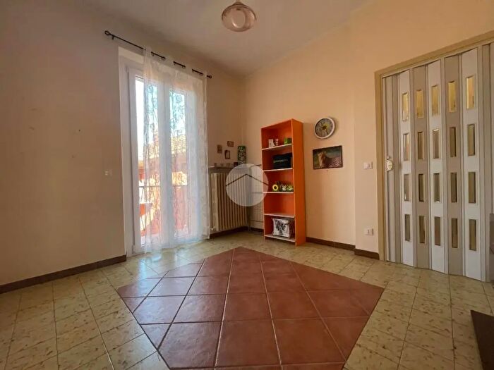 Appartamento quadrilocale in affitto in Via Novi, Valenza