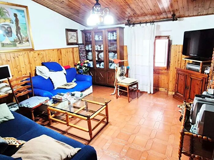 Appartamento con 5 locali in vendita in Prato