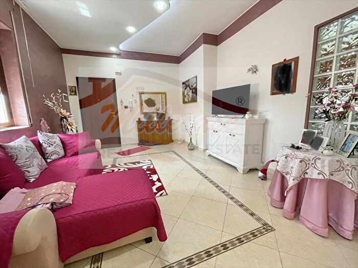 Appartamento quadrilocale in vendita in Via Novelli, Siracusa