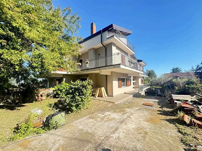 Casa con 5 locali in vendita in Trecastagni