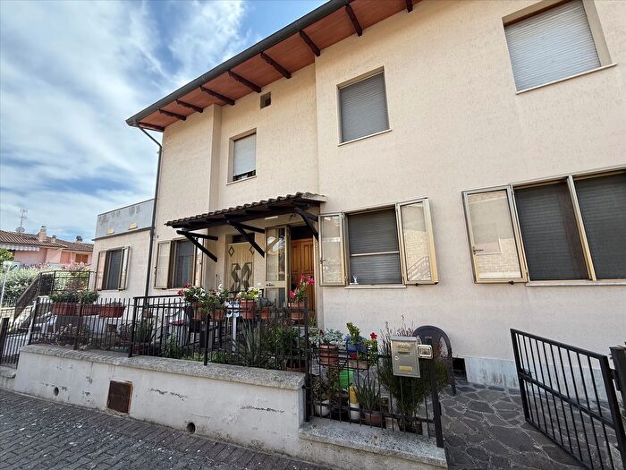 Appartamento monolocale in vendita in Via Bruno Buozzi, Castiglione Del Lago